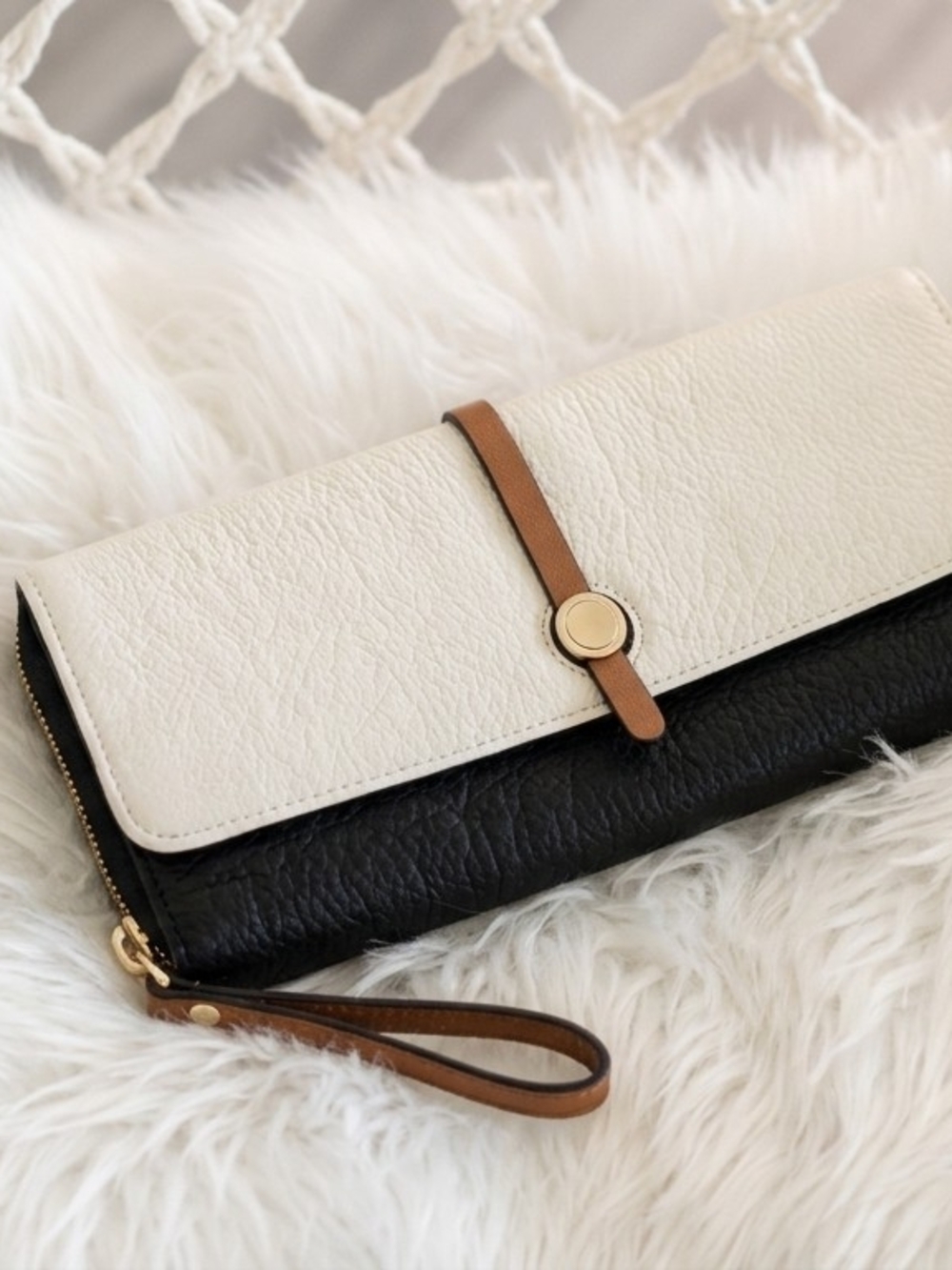 90's Danier Two-Tone Wristlet Clutch in Black, Cream & Tan